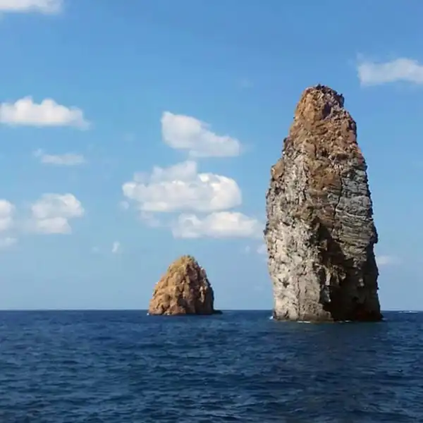 Filicudi - scoglio la canna