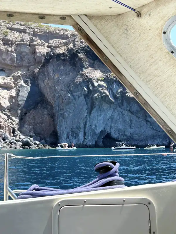 Ancoraggio di Salina - colori di Capo Faro